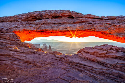 sunrise at mesa arch in canyonlands national park utah