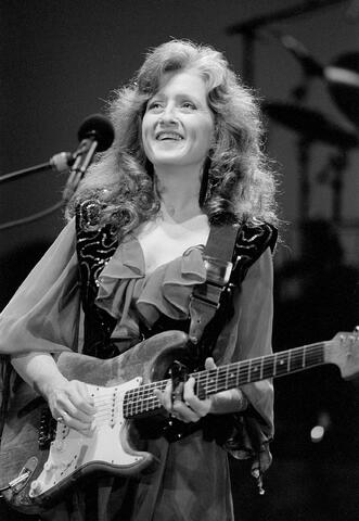 Bonnie Raitt #91-01
