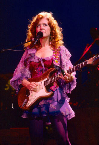 Bonnie Raitt #90-03