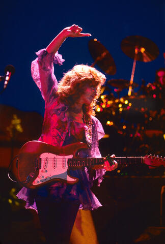 Bonnie Raitt #90-00